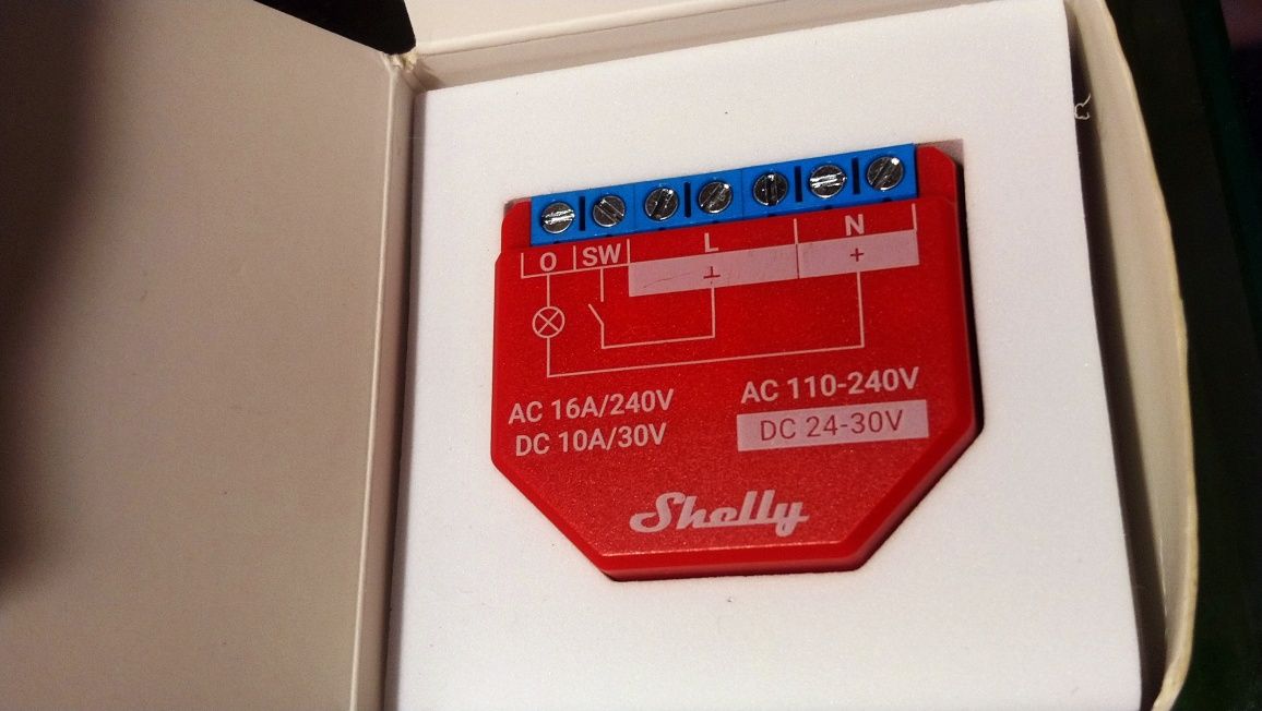 Przełącznik wi fi z pomiarem mocy Bluetooth smart switch Shelly plus 1