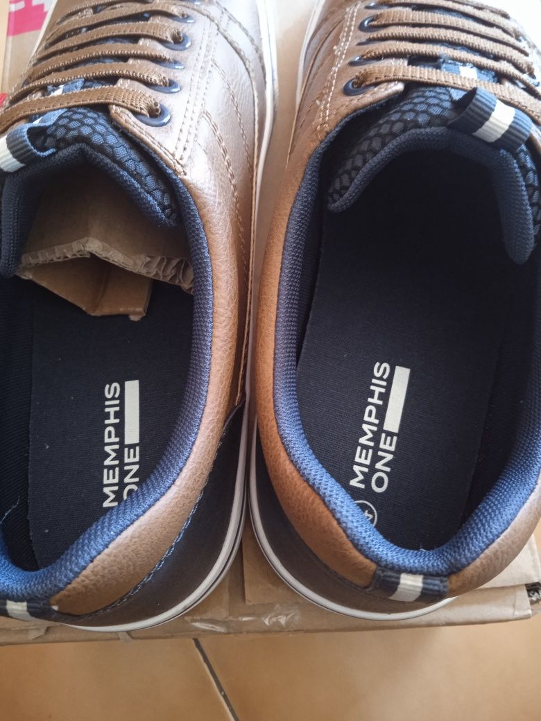 Sapatilhas da marca Memphis One