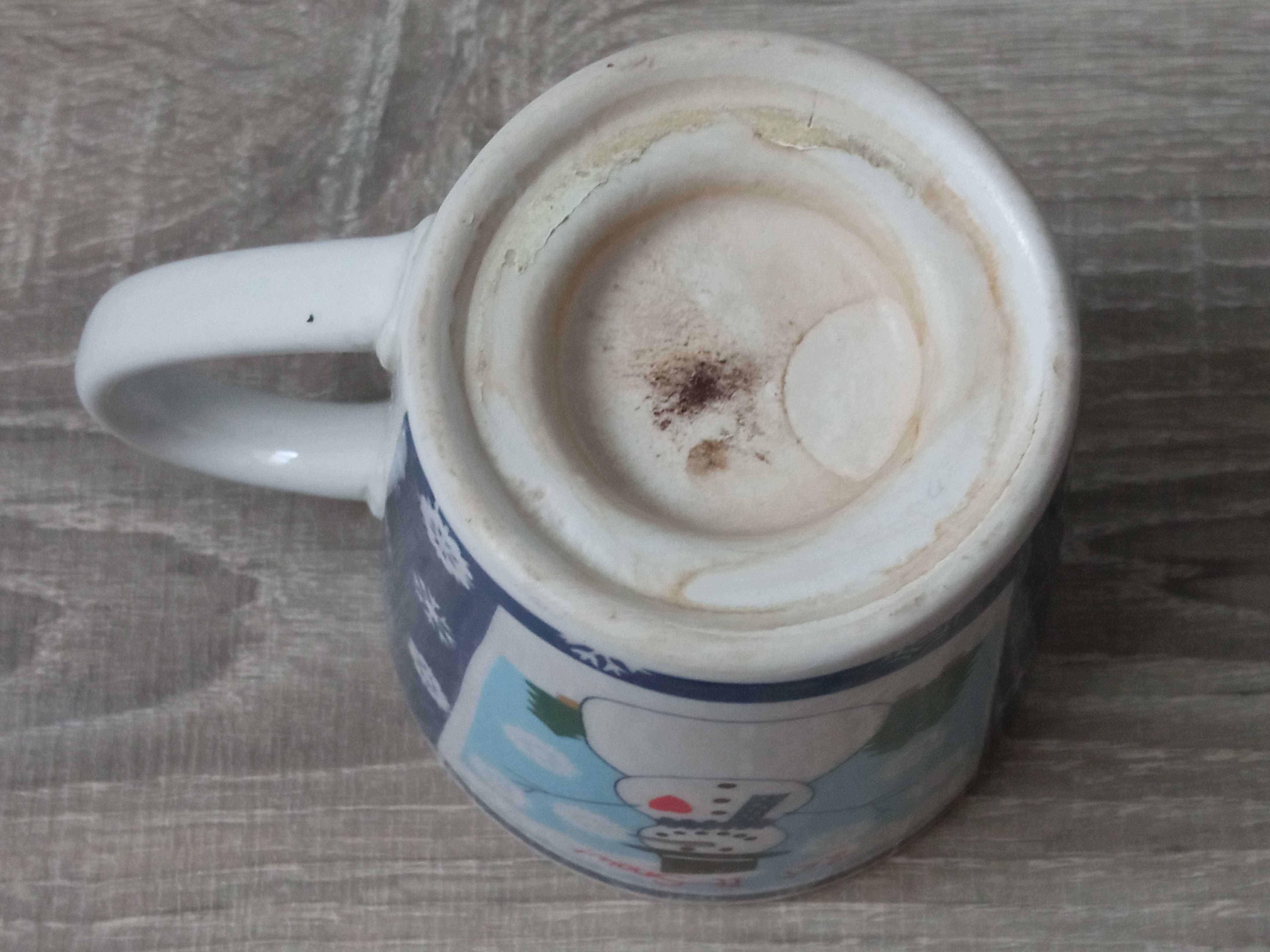 Zimowy kubek 250 ml z bałwanem 250 ml Wyszczerbiony