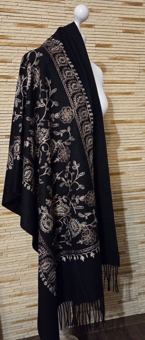 Piękny szal boho haft 50%kaszmir 50% wełna duży rozmiar 200x70 czarny