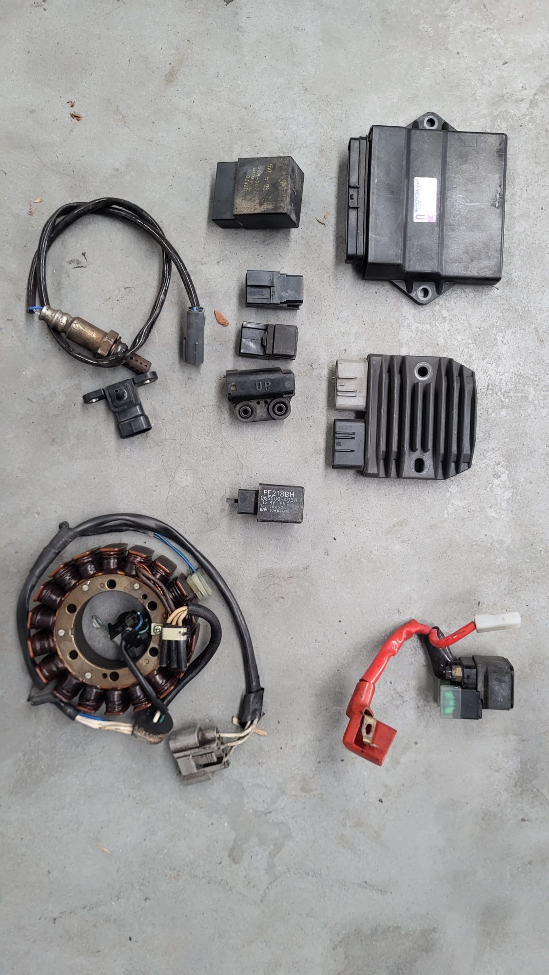 Yamaha Tdm 900 regulator alternator komputer przekaznik sonda czujnik