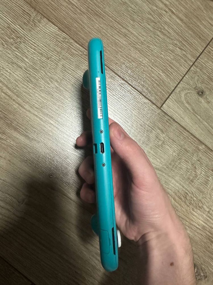 Nintendo Switch бірюзовий