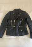 Blusão biker de cabedal preto