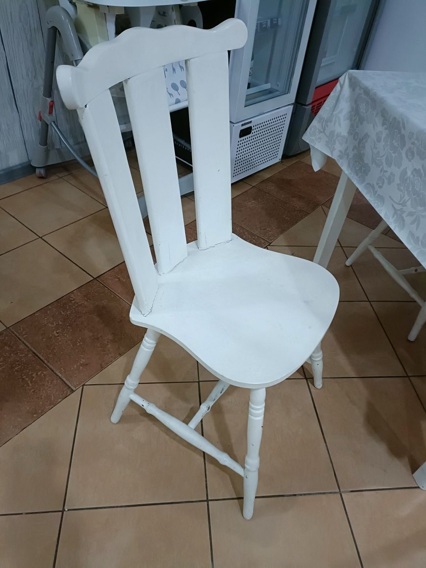 Krzesło PRL białe do odnowienia