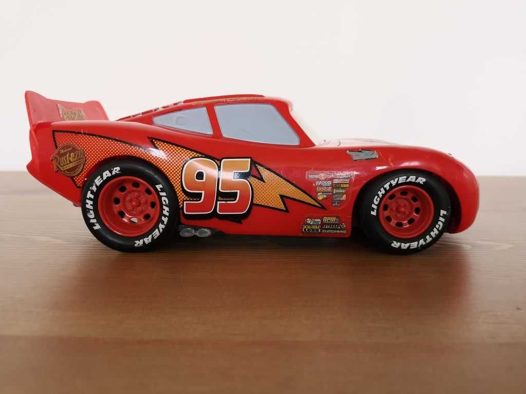 Auta Zygzak Lightning McQueen programowalny mówiący Mattel H6449