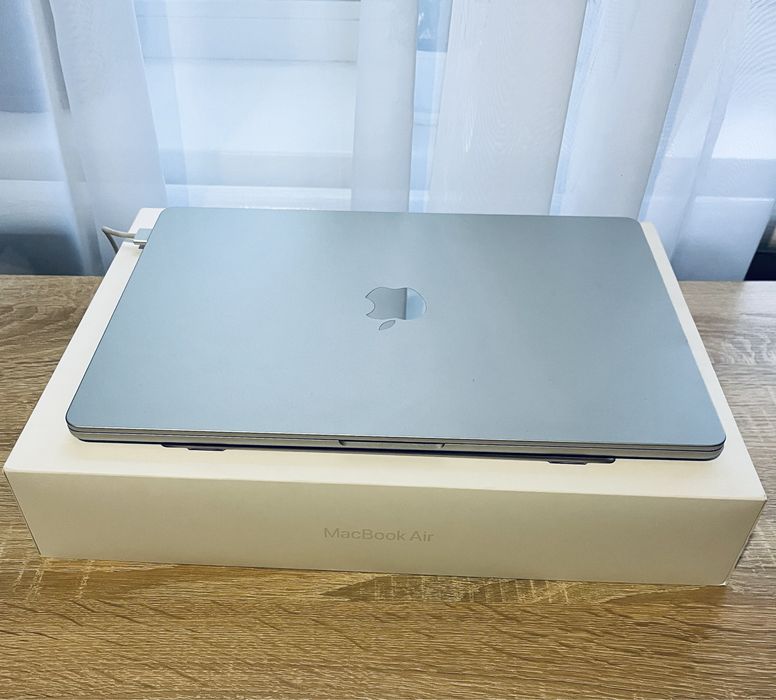 Macbook Air M2 2023 15,6