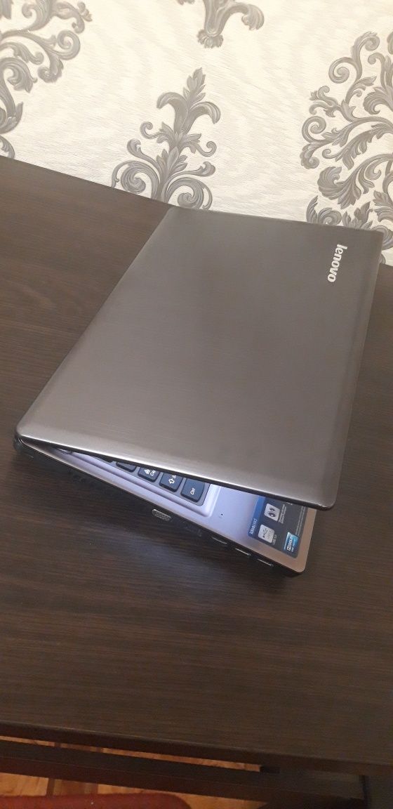 Ноутбук Lenovo z585