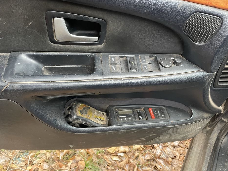 Разборка Audi a8 d2 Ауди а8 д2 4.2 1997