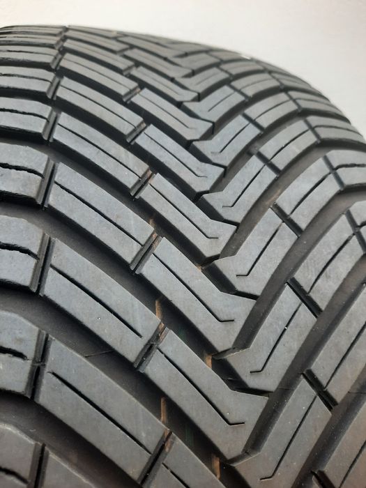 2 opony 225/50 R17 98V XL Continental AllSeasonContact 7.5mm 2022r