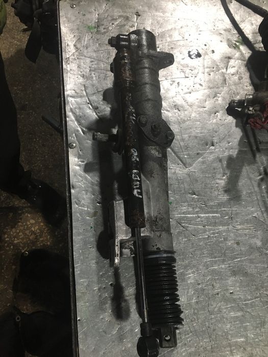 Рулевая рейка рульова рейка audi A80