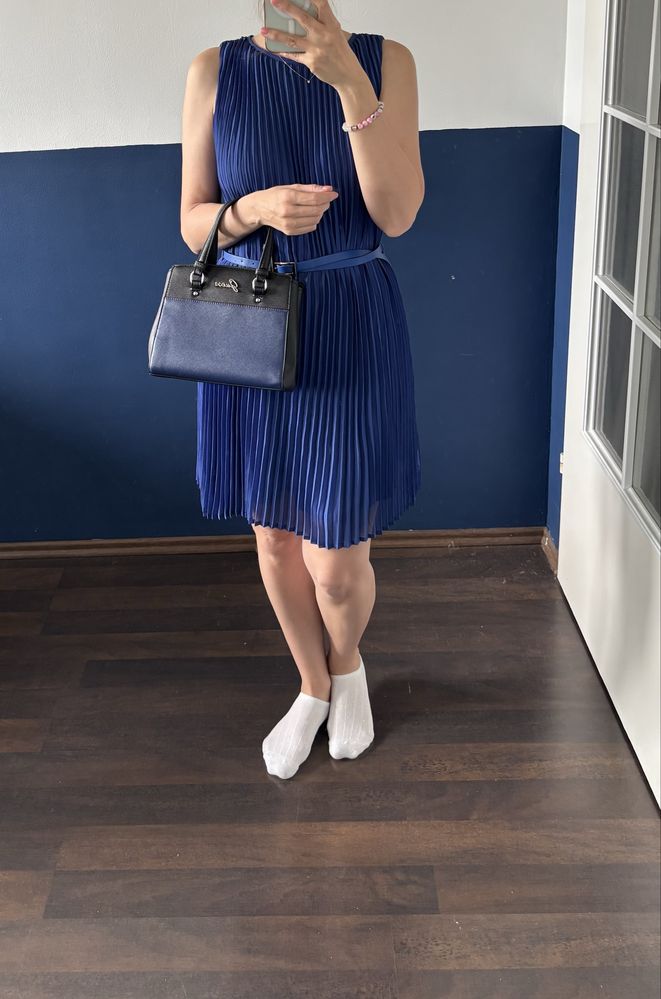 Piękna i elegancka torebka marki Guess