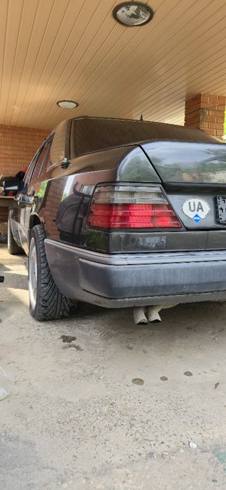 Mercedes Benz 300E