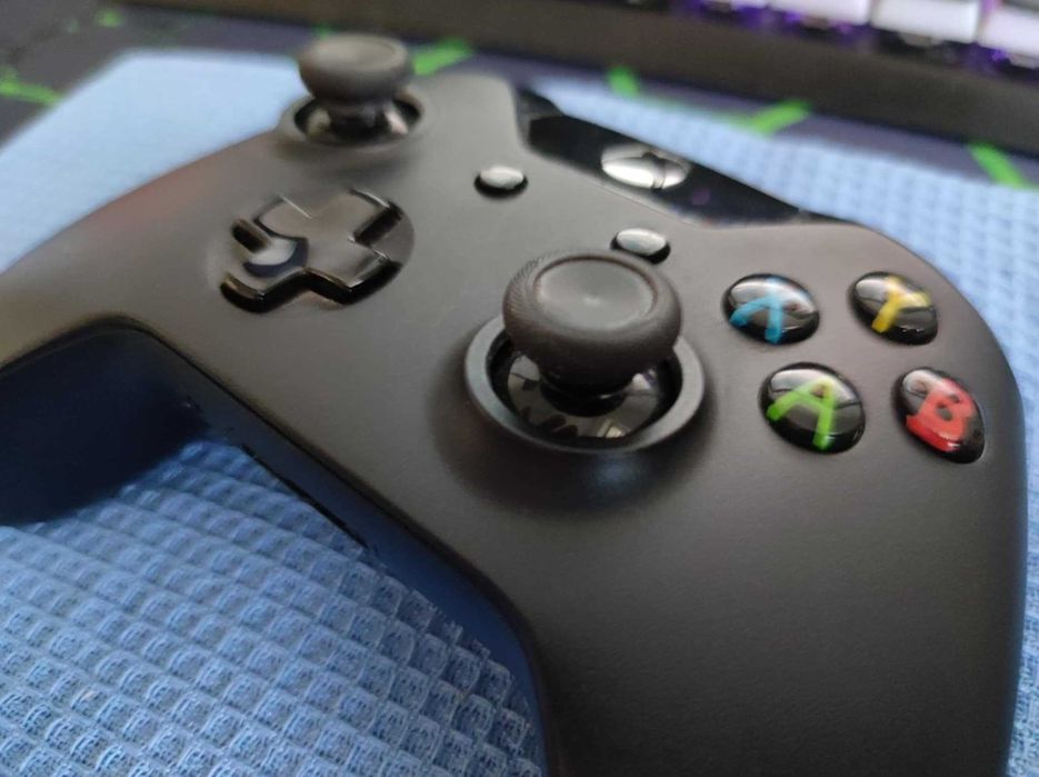 Pad do XBOX One / series S / series X - 100% sprawny