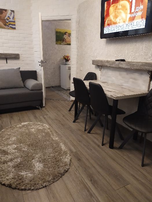 3 кiмн,центр,чисто,фіск.чек.!Володимирска105, паркомісце