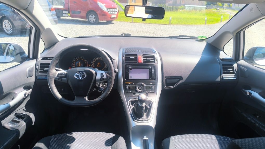 ///Piękna Toyota Auris 1,6 B Valve Matic 2010r LIFT z Niemiec///