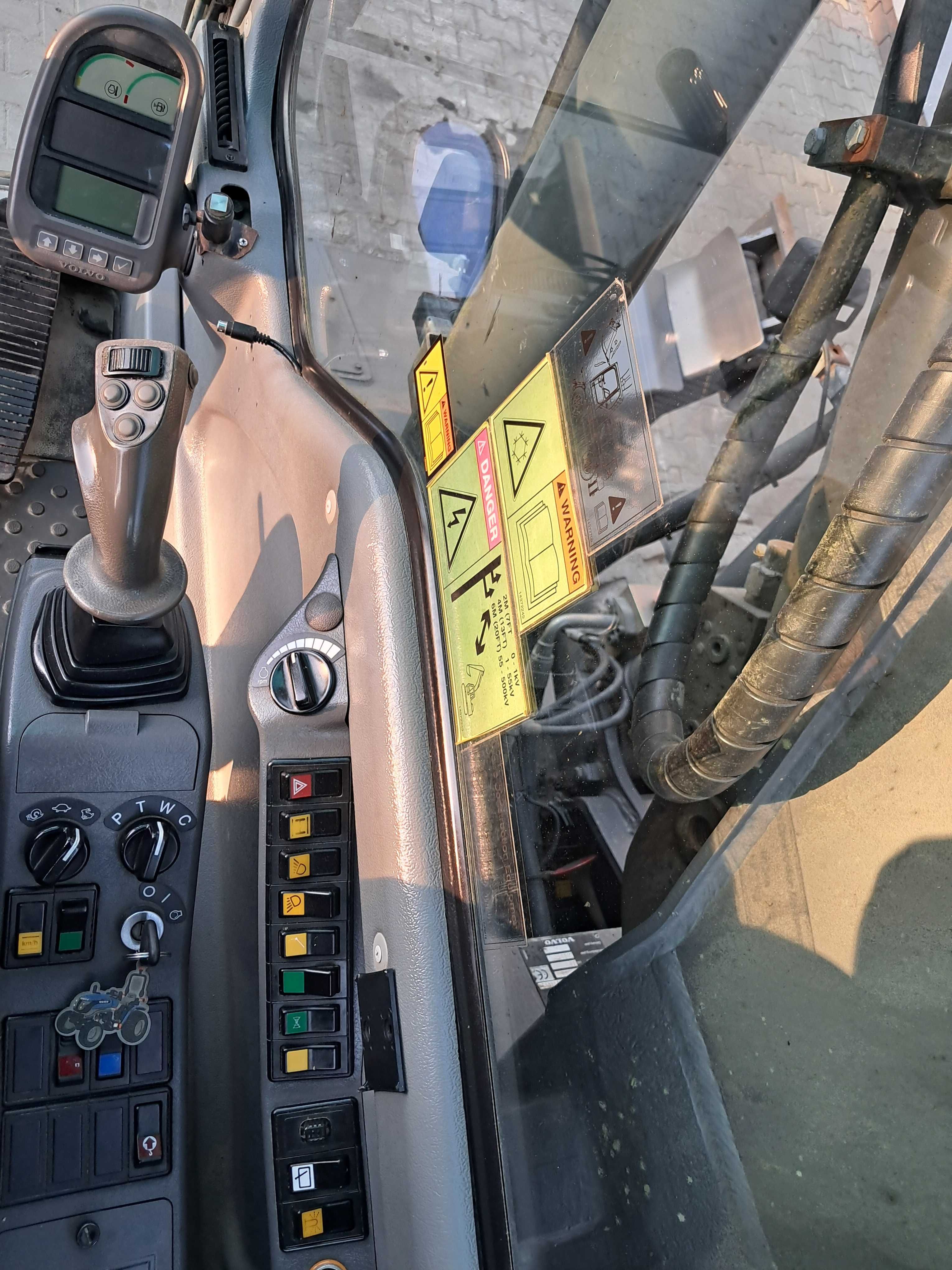 VOLVO EW 140 B 7261H Oryginał ROTOTILT ENGCON Podpory + Pług GPS 3D