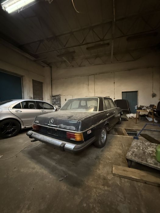 OkazjaMercedes w114 280 jeździ bez rdzy  !