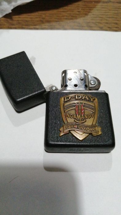 Zippo alusivos a comemoração