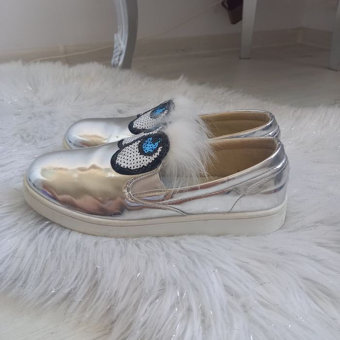 Buty srebrne błyszczące lustrzane cekinowe oczy 39 płaskie półbuty