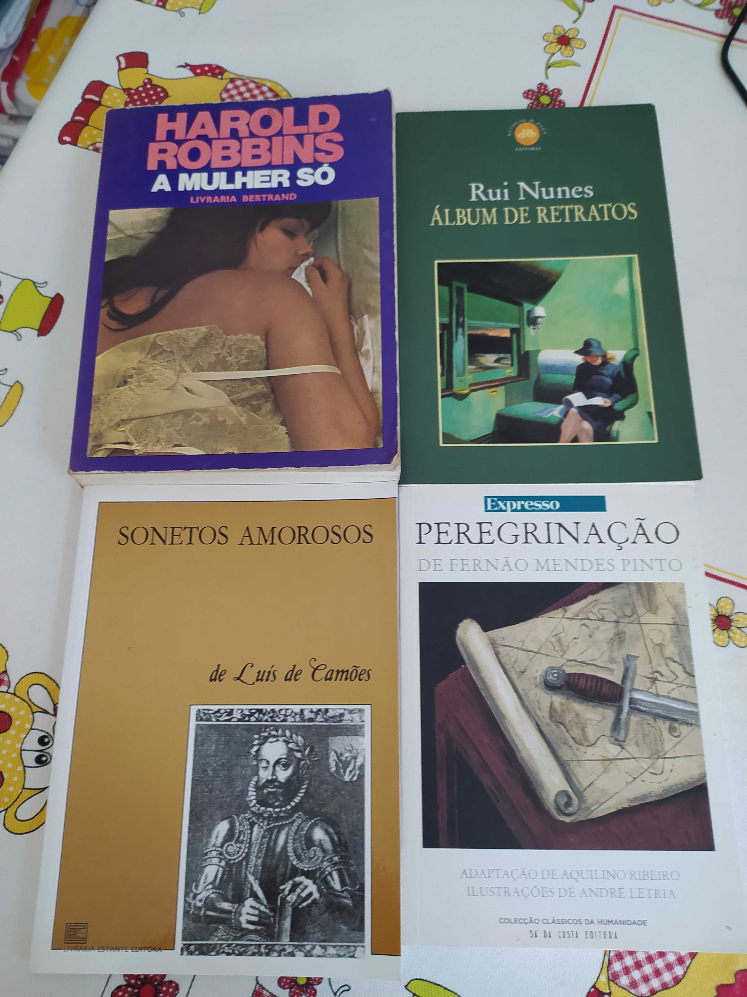 Livros variados em bom estado