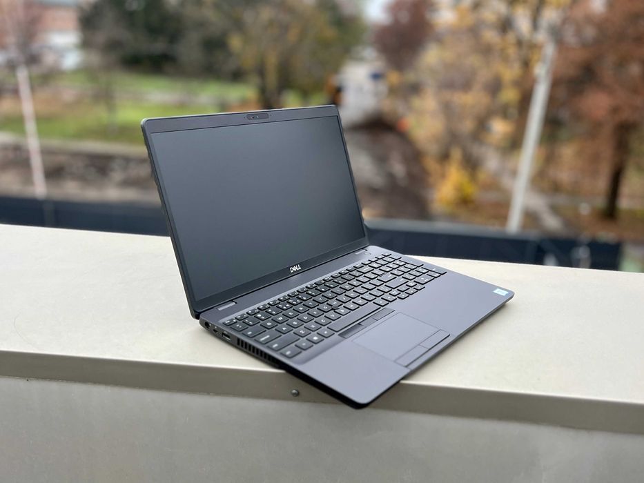 Ноутбук Dell Latitude 5500/i5-8265U/16GB DDR4/SSD 256GB/15.6"FHD IPS
