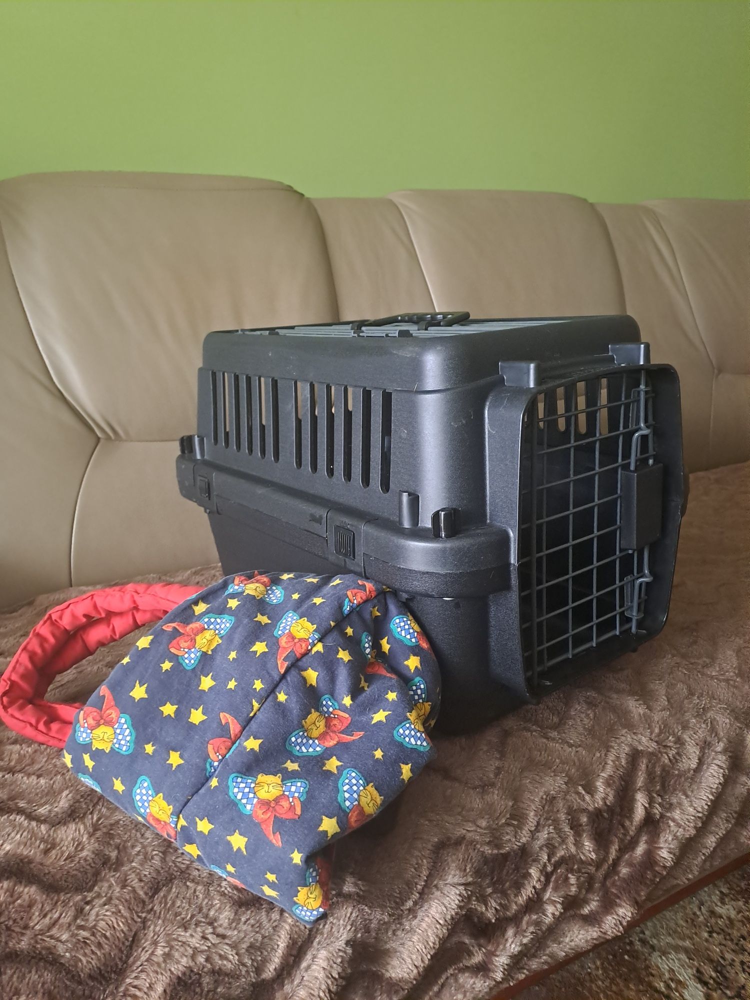 Transporter,klatka dla pieska lub kotka + torba do przenoszenia.
