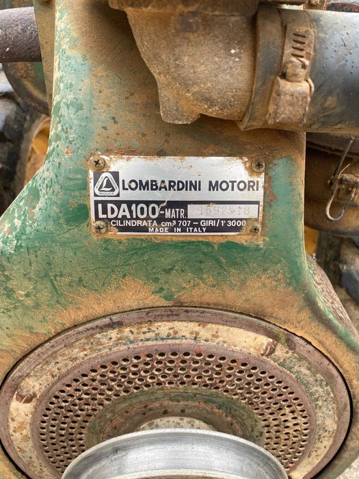 Trator Goldoni 18CV c/ Reboque e Documentos