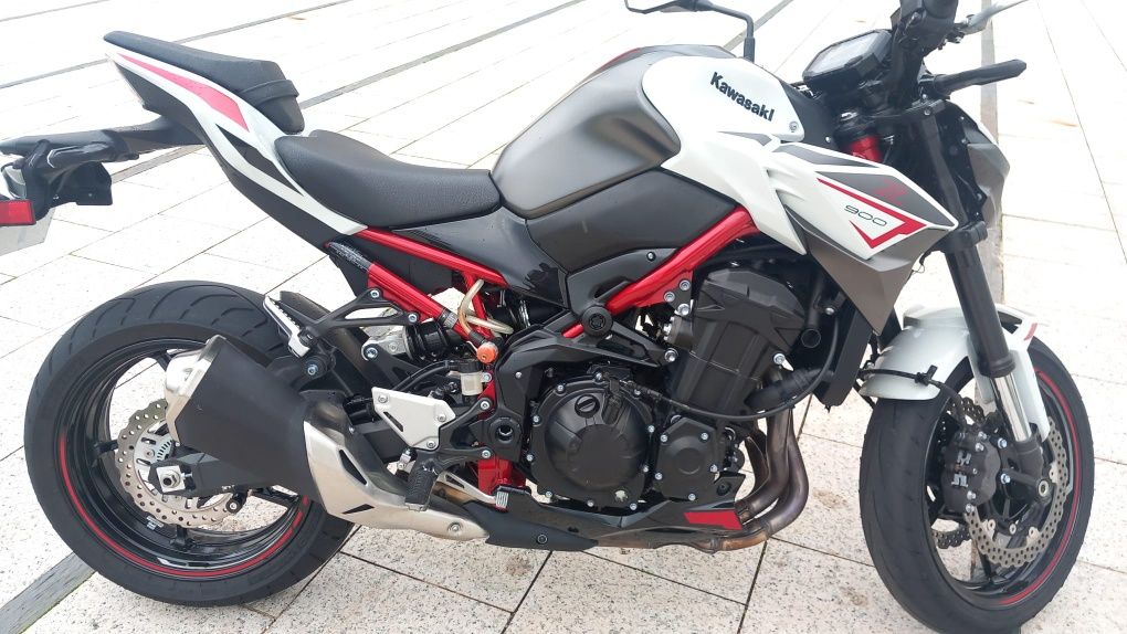 Kawasaki Z900 Special Edition (troco por carro elétrico)