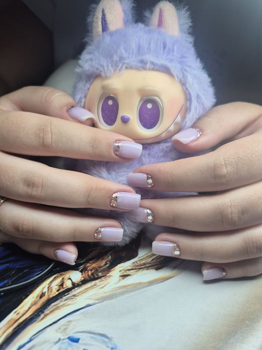 Маникюр Роганский жилмассив