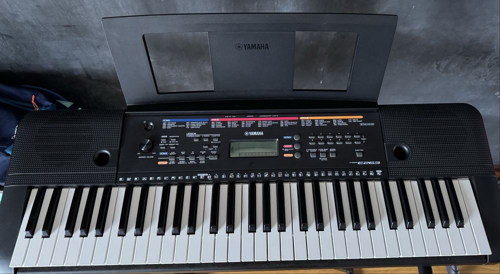 Teclado 5 oitavas- Yamaha