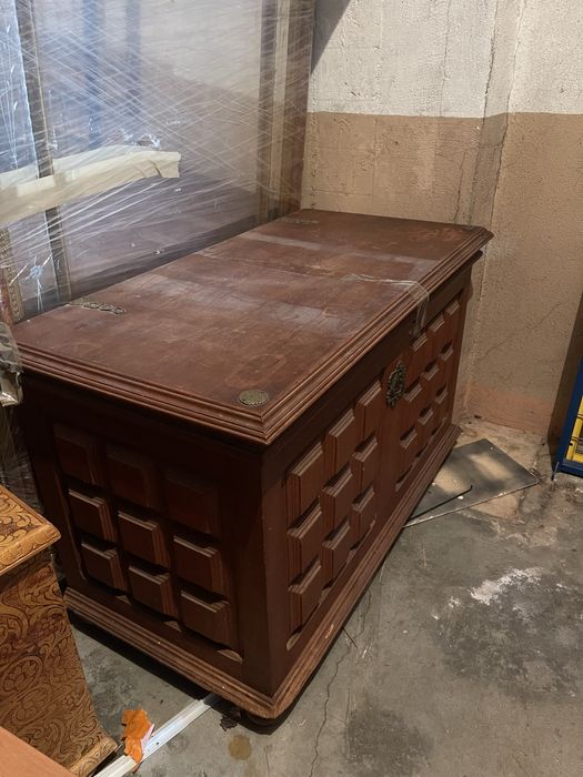 Bau de madeira: arrumacao