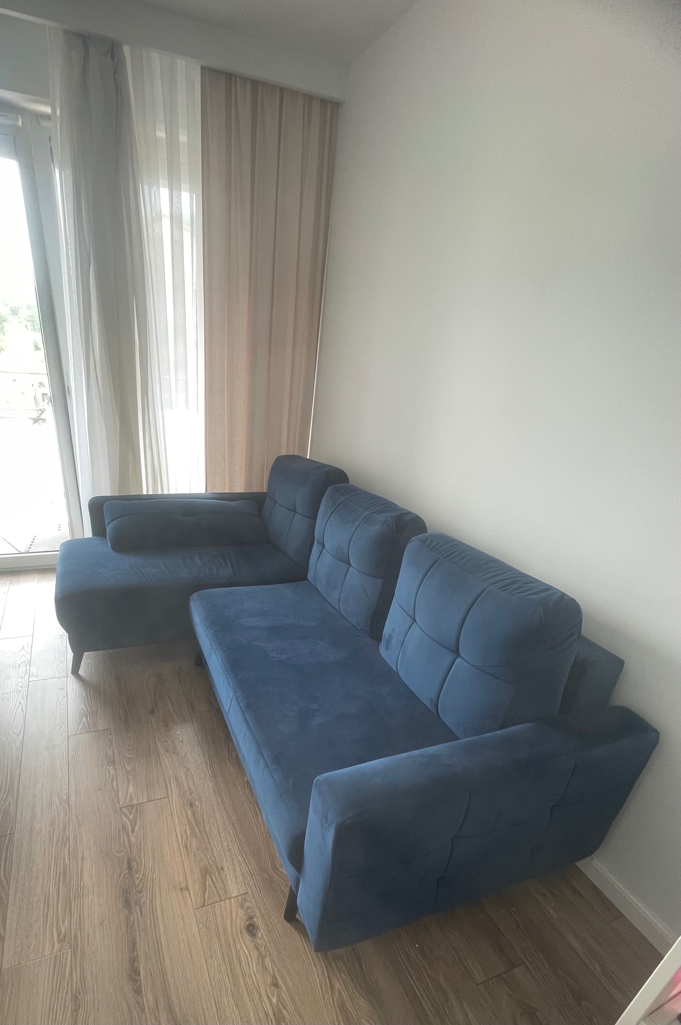 Narożnik granatowy z funkcją spania