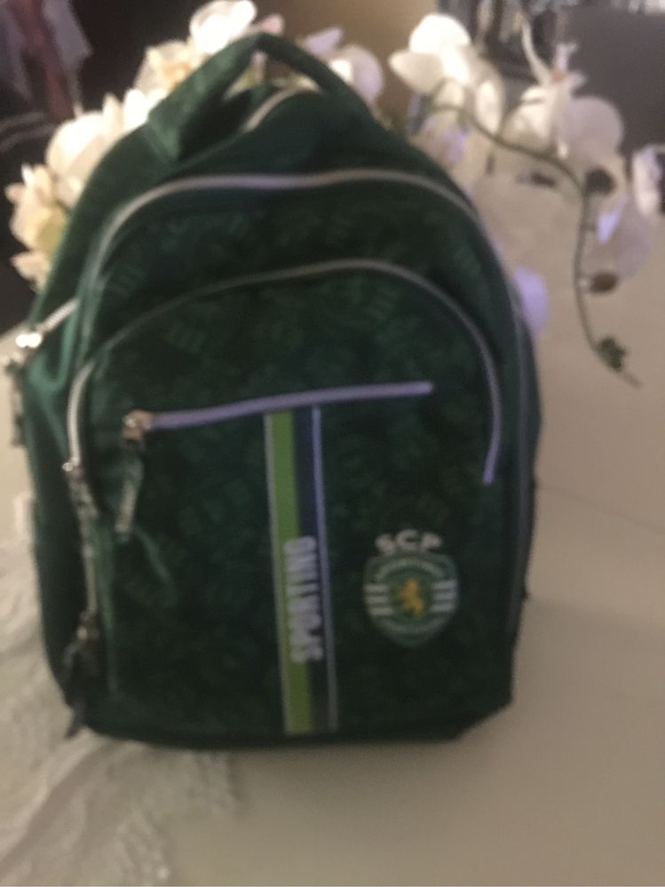 Mochila sporting com varios compartimentos