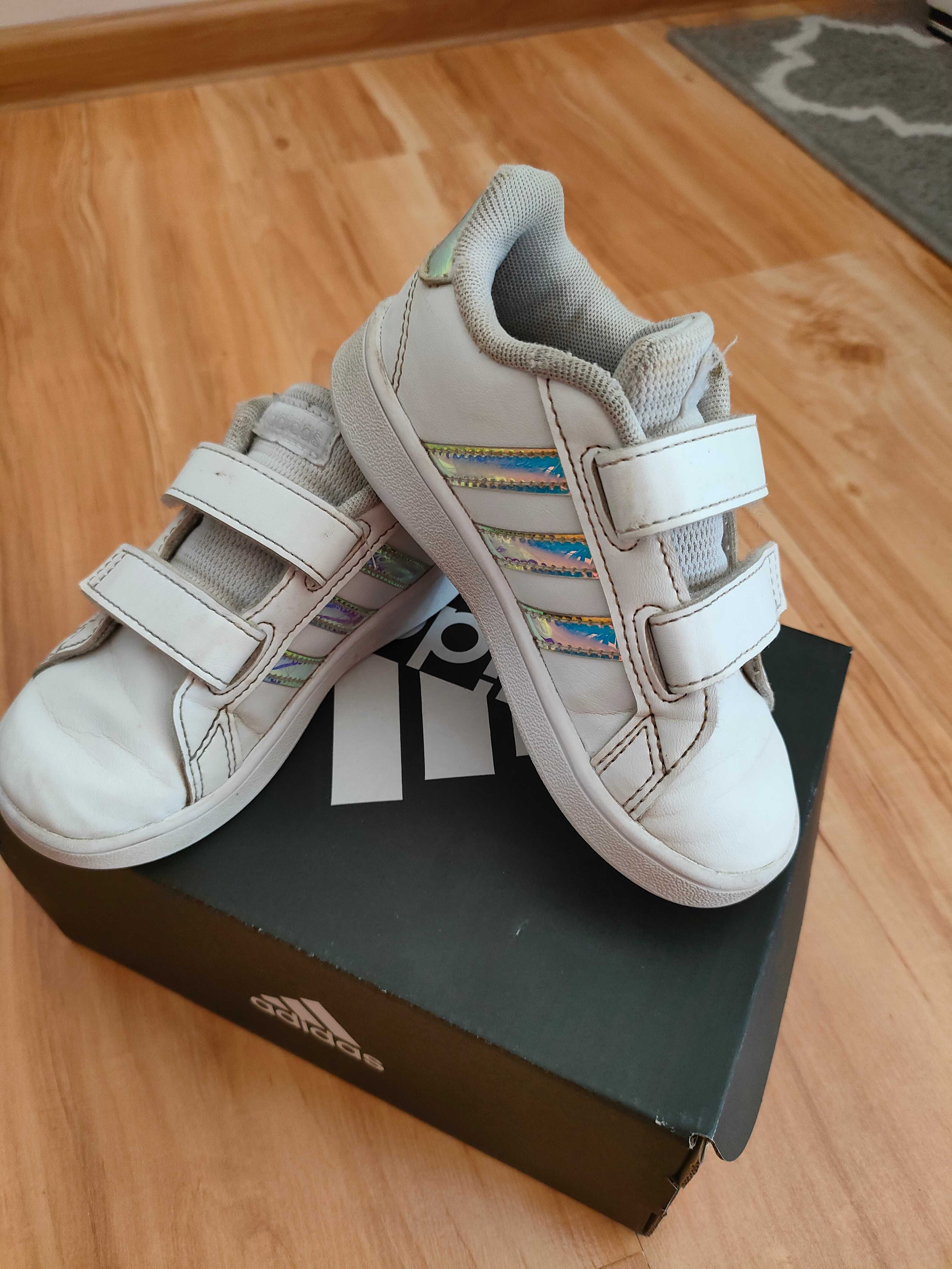 Buty dziecięce adidas 25