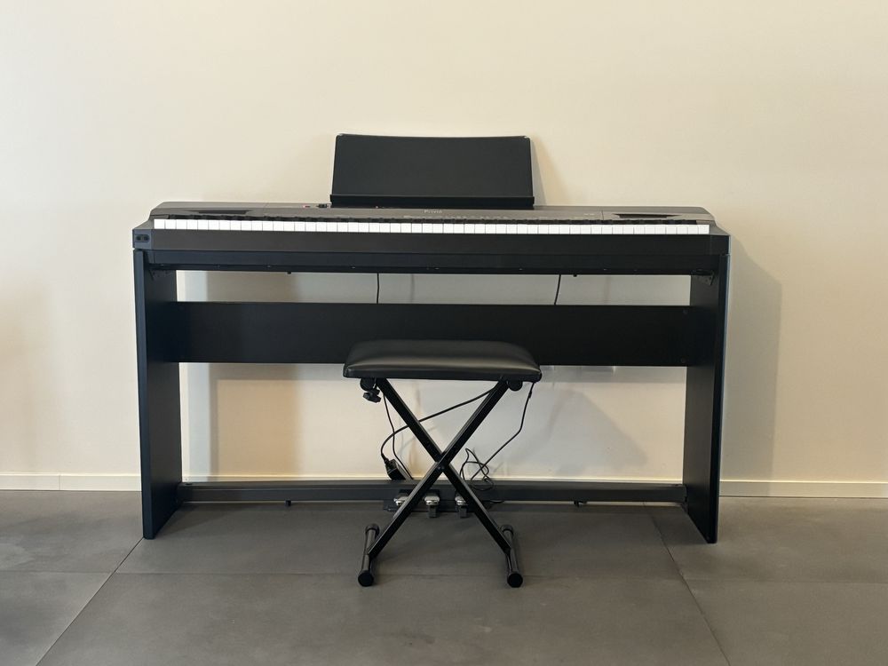Pianos Casio PX-160