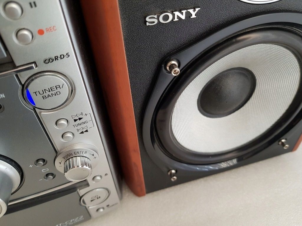 Wieża SONY CPZ2.  prawie NOWA ale