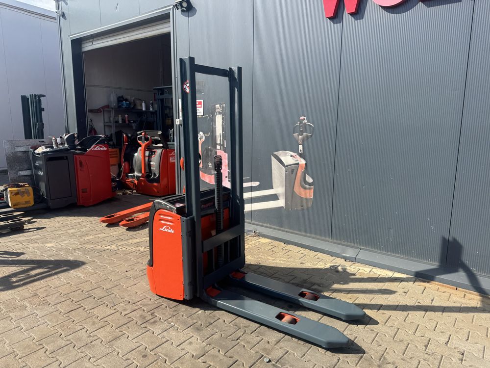 Paleciak elektryczny Linde L 12 150 cm 1200 kg wolny skok wózek