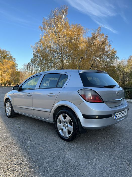 Продам Opel Astra H