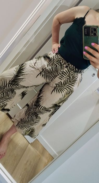 Kultowe spodnie palmy