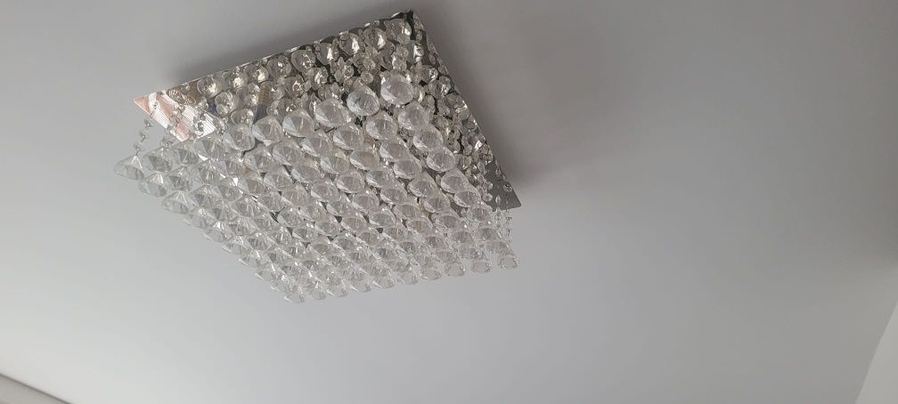 Lampa sufitowa z kryształkami żarówki LED w komplecie