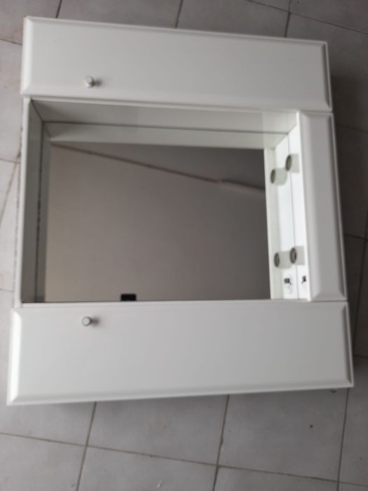 Móvel WC com espelho