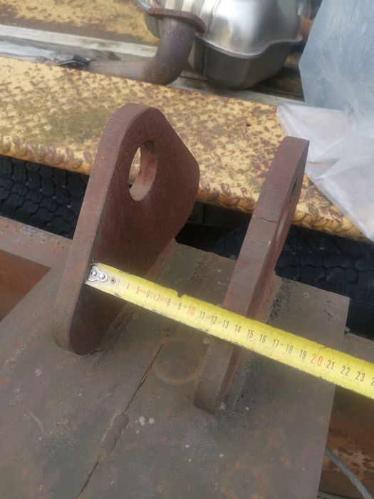 Łyżka do rowów melioracyjnych koparka koparko-ładowarka.