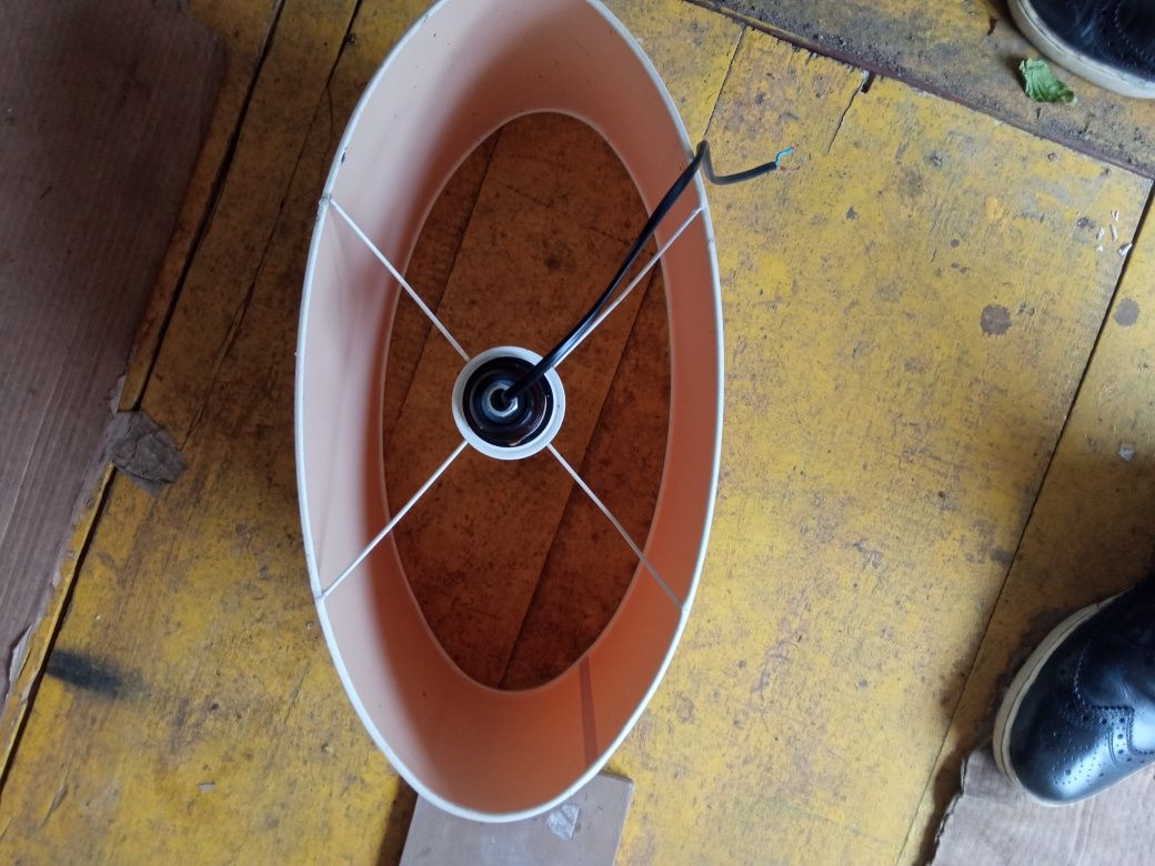 Owalny klosz do lampy UV
