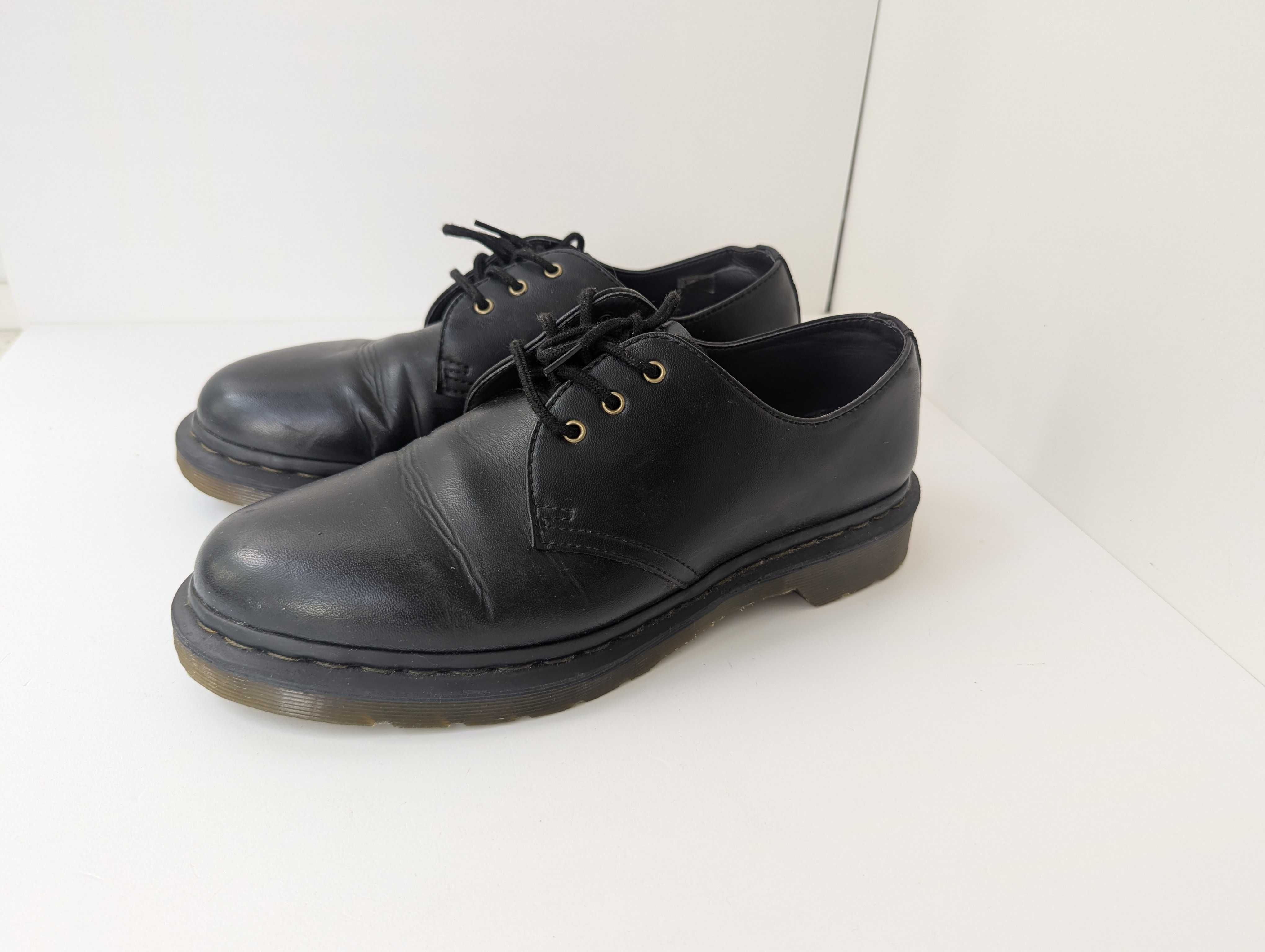 туфлі Dr. Martens 14046