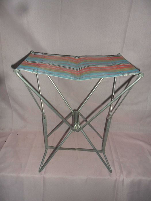 Cadeiras varias banco fechar