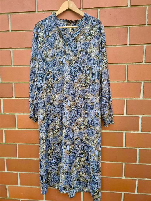 Sukienka maxi wiskozowa wzorzysta paisley boho długa, z długim rękawem