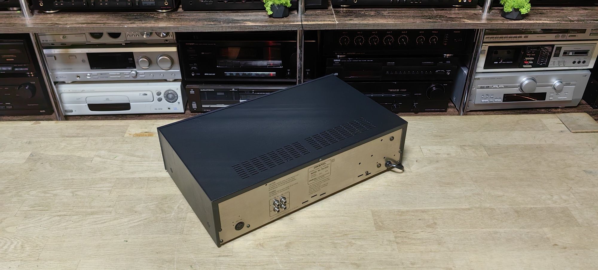 Касетний програвач Onkyo TA-200