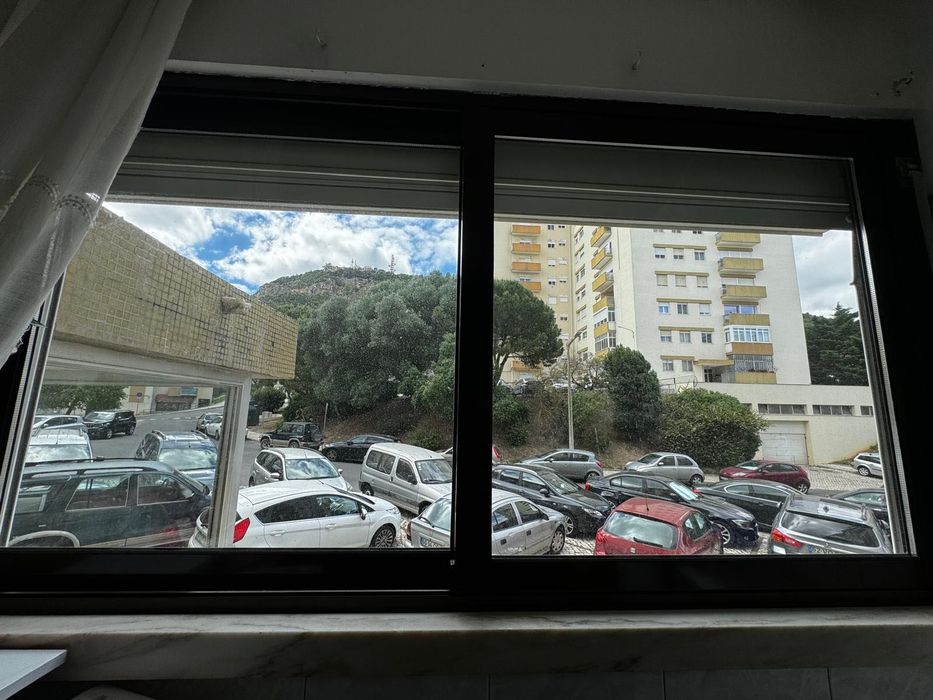 4 Janelas em alumínio castanho para venda