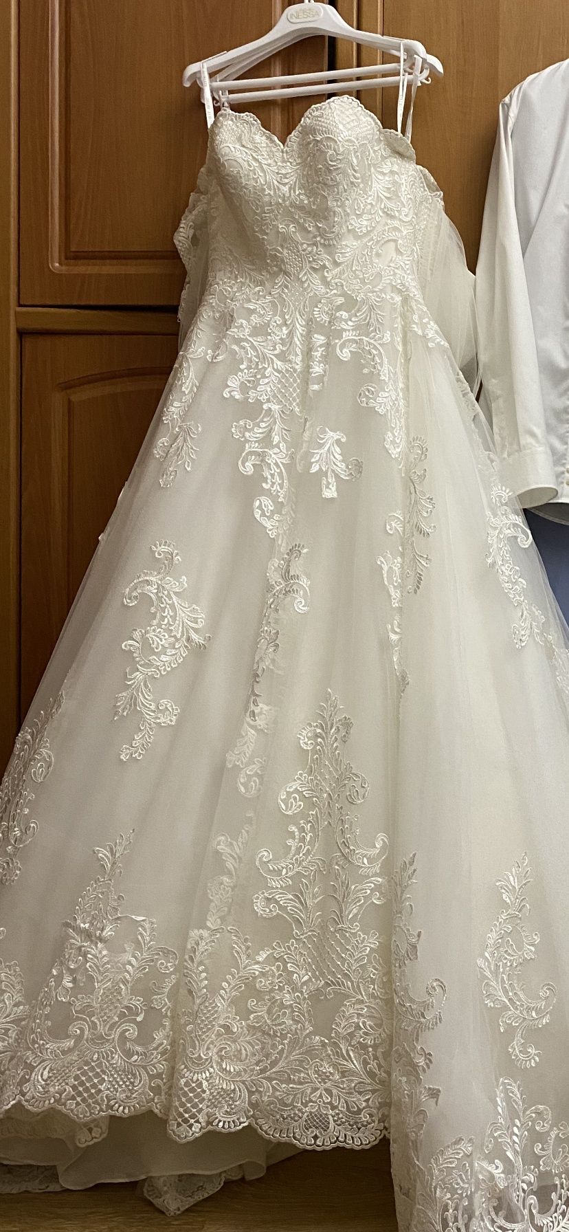 Весільна сукня NAVIBLUE BRIDAL (USA)