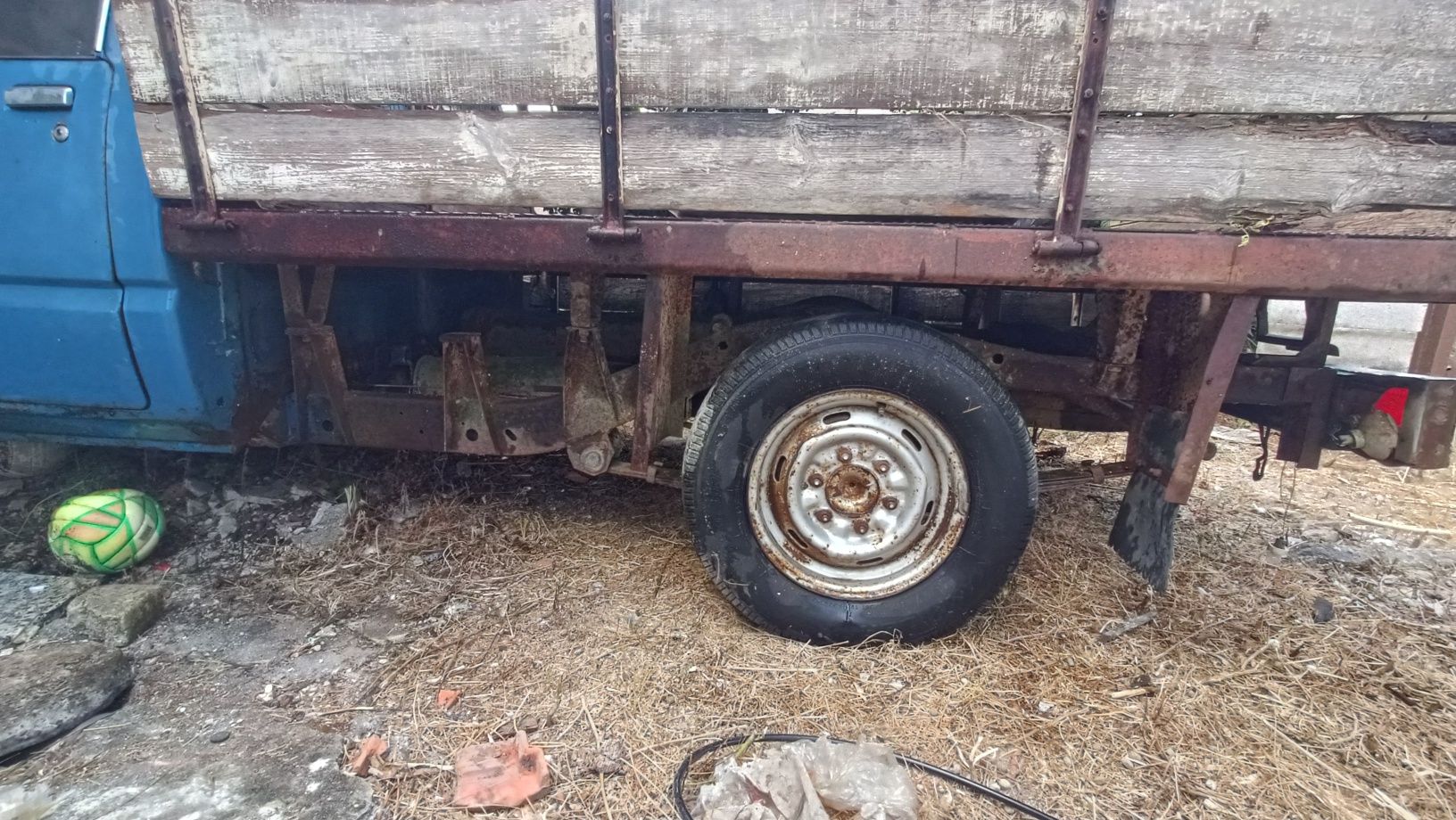 Carrinha caixa aberta Bedford KBD 26 1982